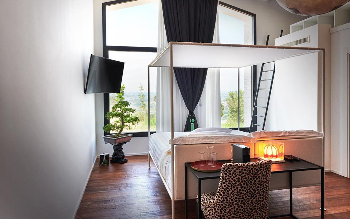 Idea 18 Boutique Hotel Controguerra Екстер'єр фото